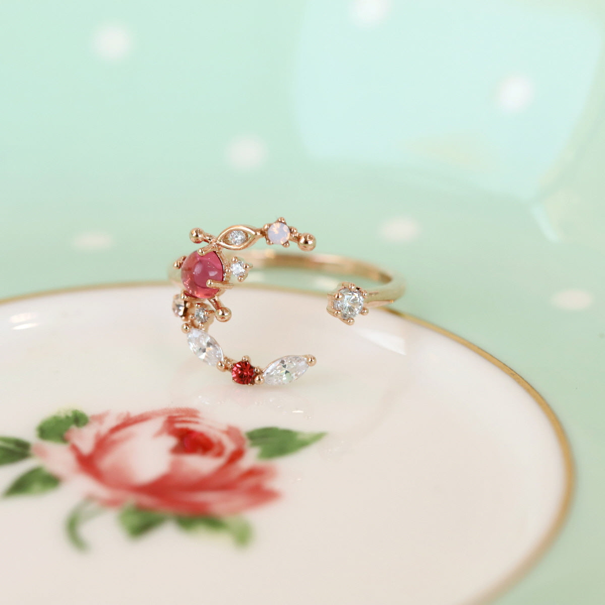 Luna Kiss Ring