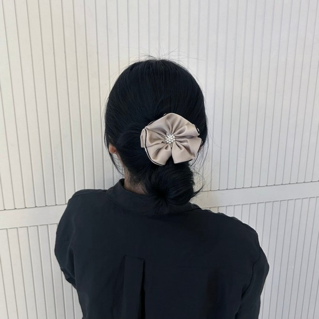 Sweet Silk Charm – Scrunchie