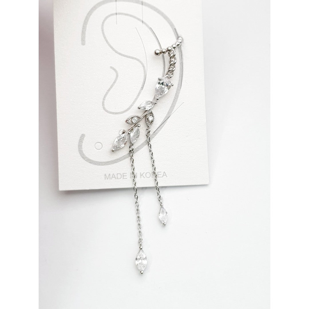 Lumottu Kuu – Ear Cuff