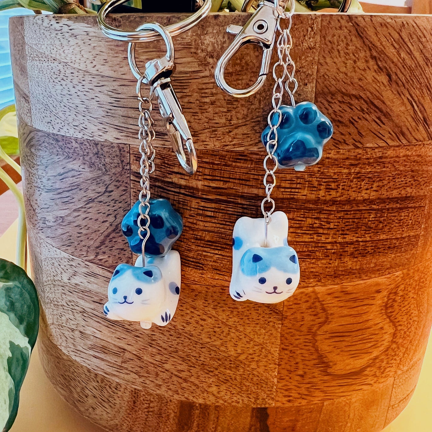 Lucky Cat | Ceramic Keychain