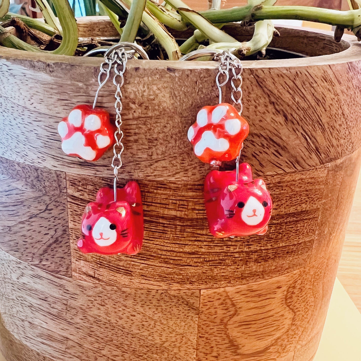 Lucky Cat | Ceramic Keychain