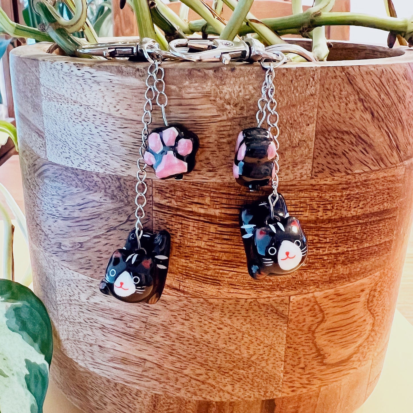 Lucky Cat | Ceramic Keychain