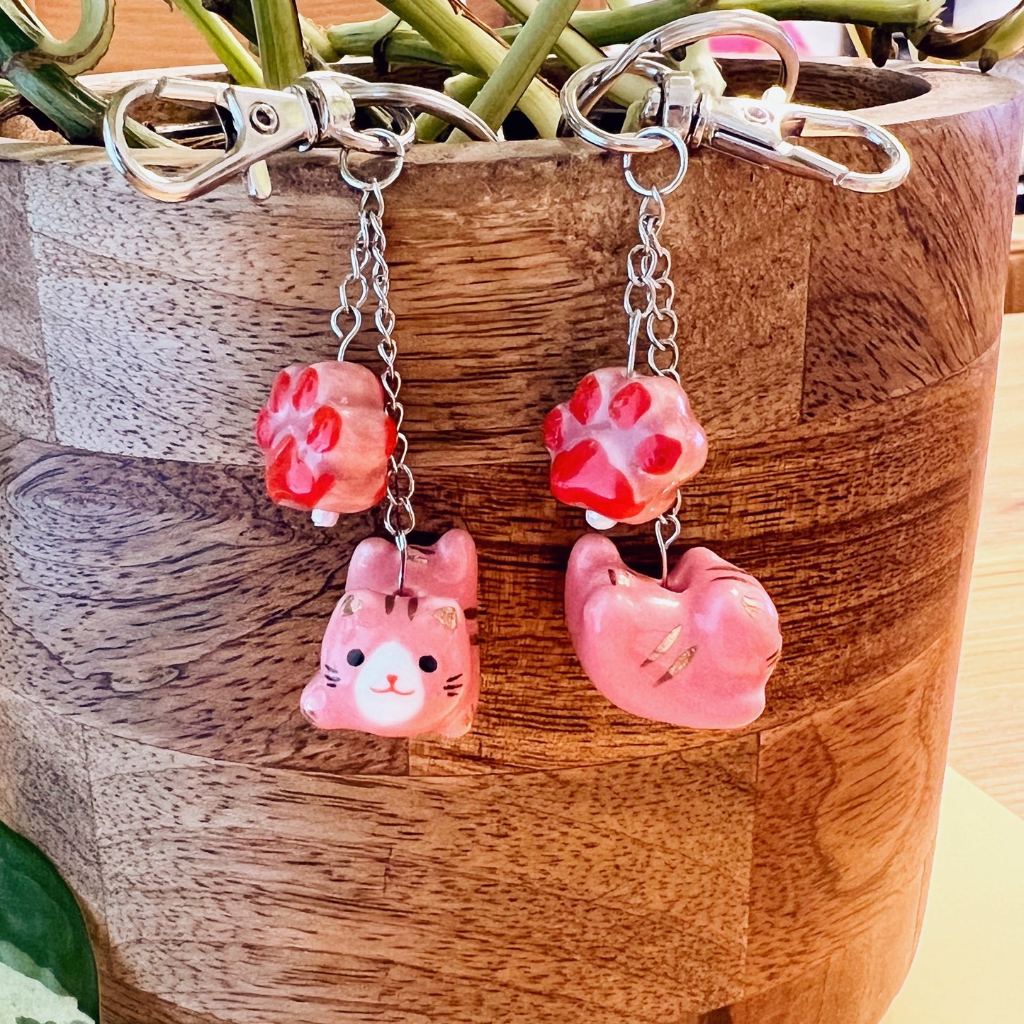 Lucky Cat | Ceramic Keychain