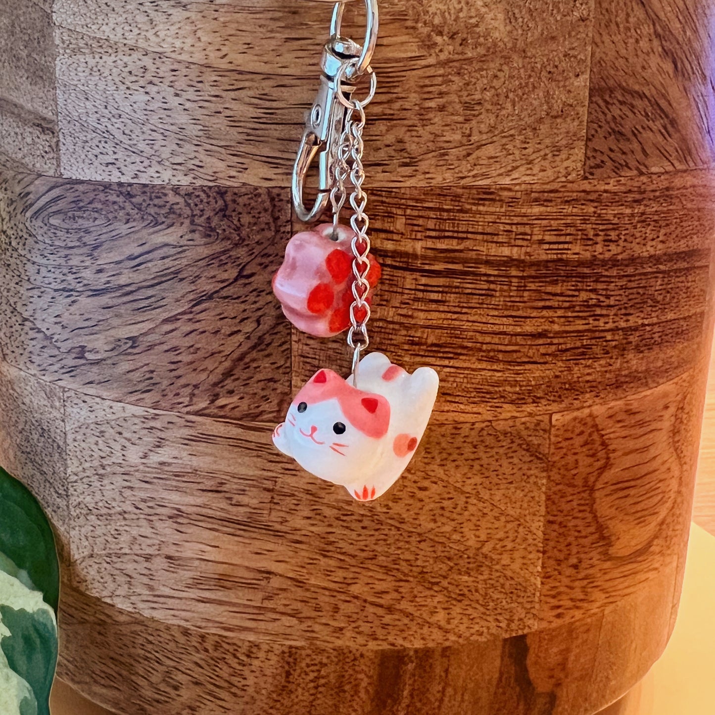Lucky Cat | Ceramic Keychain