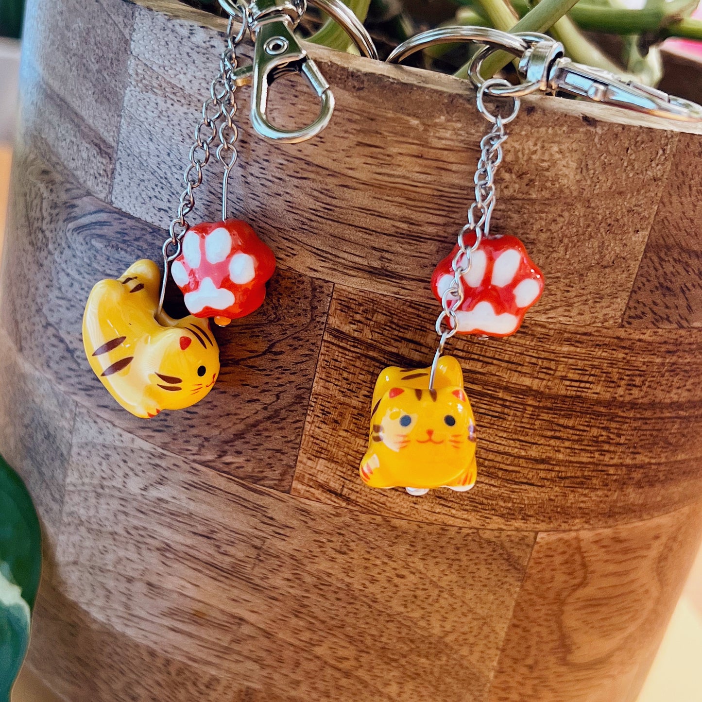 Lucky Cat | Ceramic Keychain