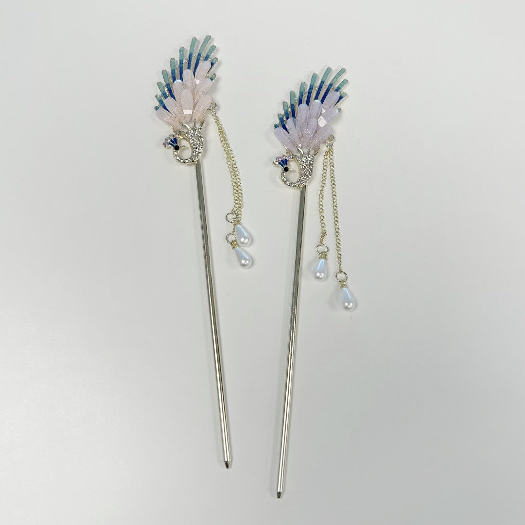 Peacock Whisper - Hairpin