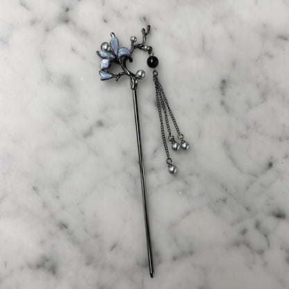 Kastehelmi – Hairpin