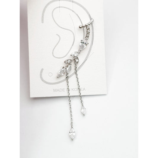 Lumottu Kuu – Ear Cuff