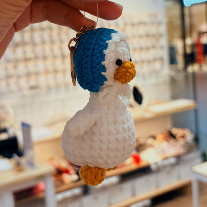 Ducky - Amigurumi (Random Color Hat)