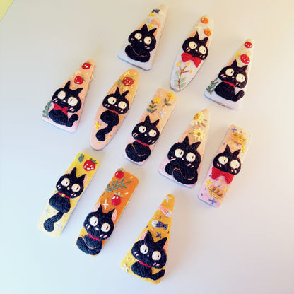 Jiji - Hand Embroidered Hairpin