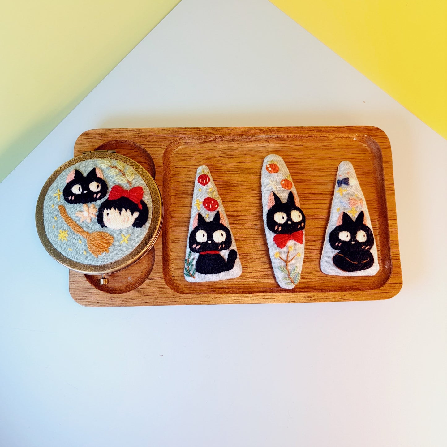 Jiji - Hand Embroidered Hairpin