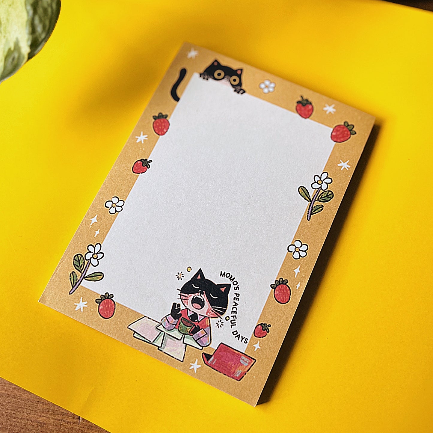 Momo's Peaceful Days | Cute Memo Pad