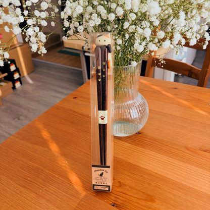 Cute Cat 23cm - Natural wood Made in Japan Chopsticks (Dishwasher safe)