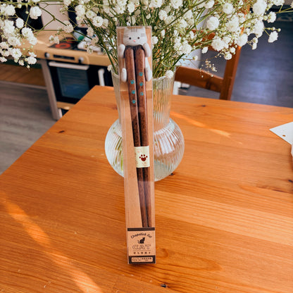 Cute Cat 23cm - Natural wood Made in Japan Chopsticks (Dishwasher safe)