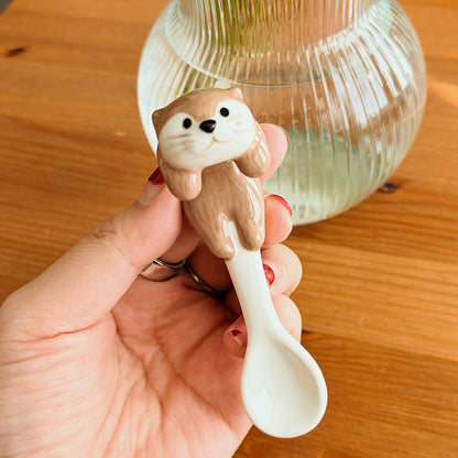 Spoon Cute Otter