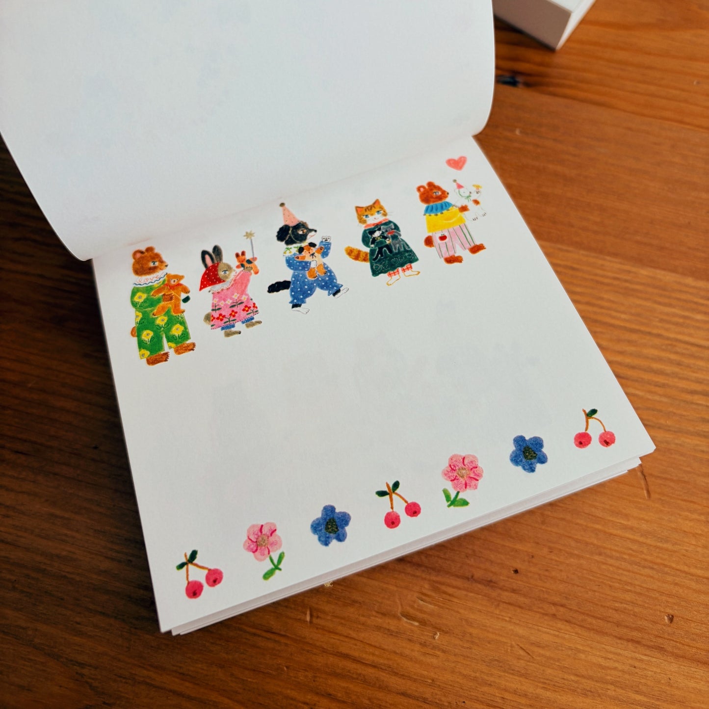 Aiko Fukawa - Little Fluffy Friends | Cute Memo Pad