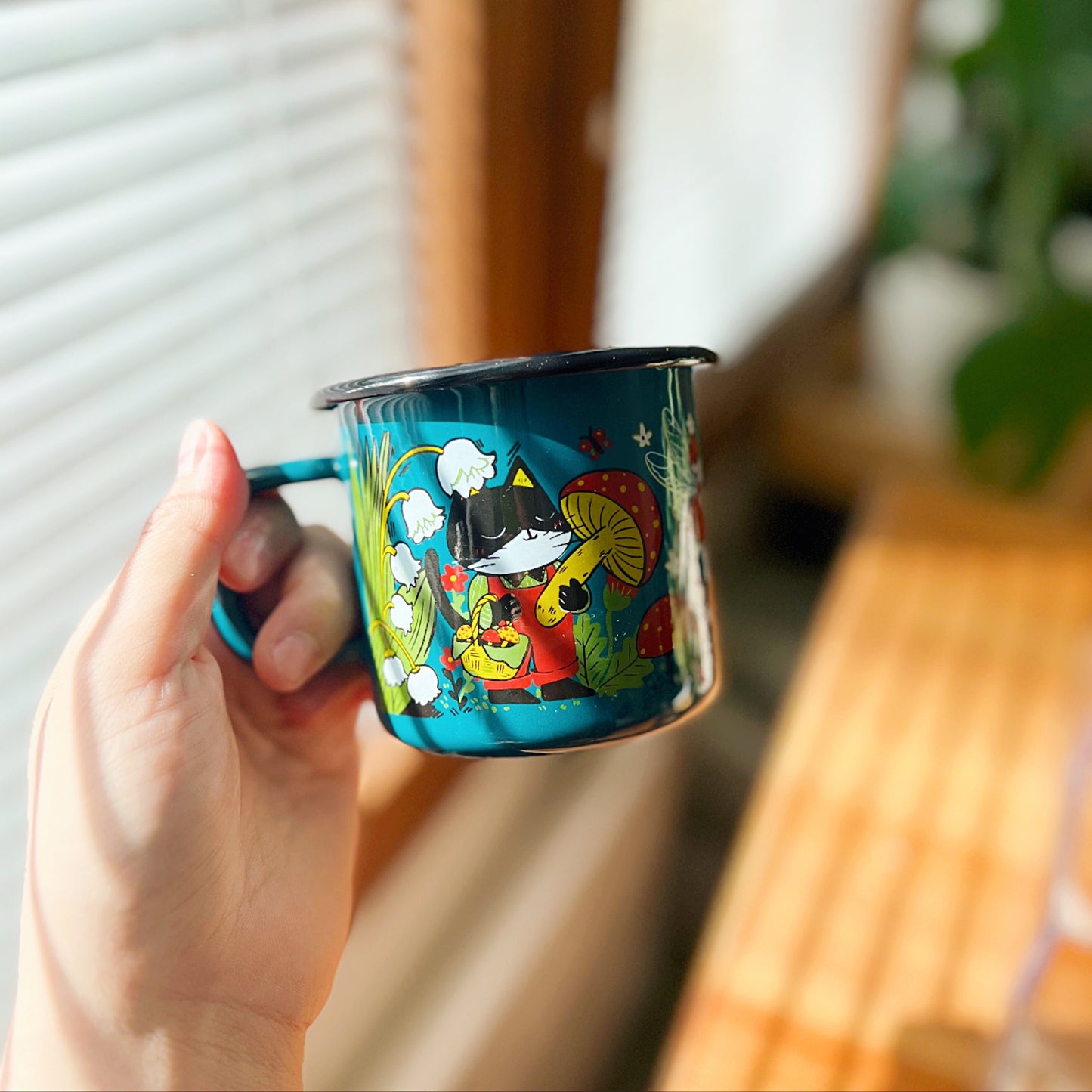 Momo in Finland Enamel Mug