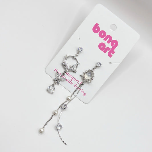Glittering Tear Drop Dangles Earrings
