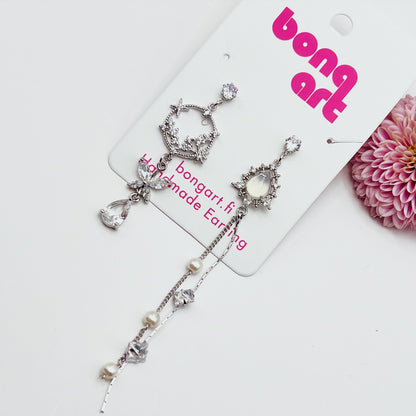 Glittering Tear Drop Dangles Earrings