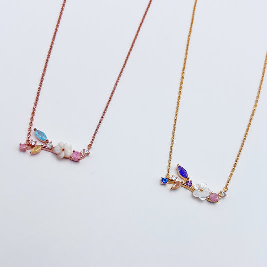 Mother of Pearl Flower Necklace