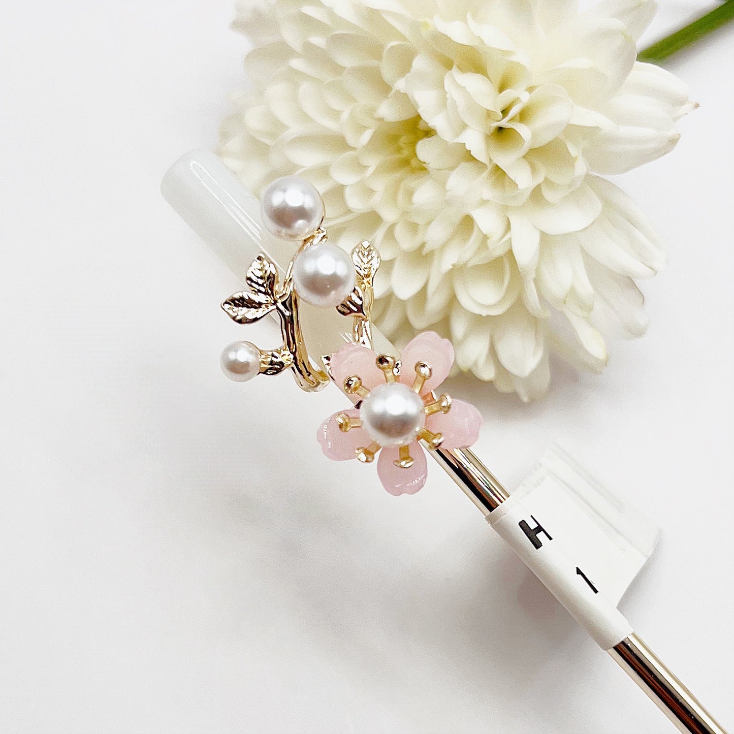 Floral Elegance - Hairpin