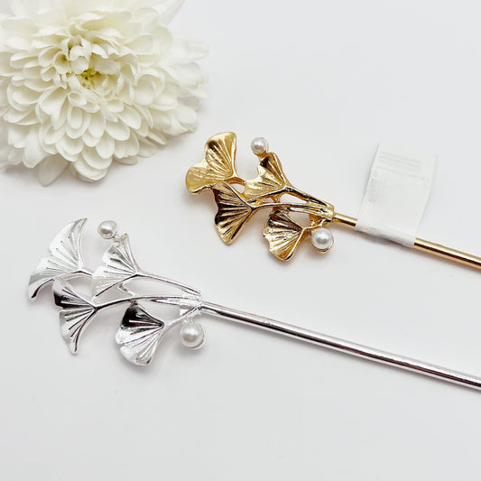 The Enchanted Bloom - Hairpin