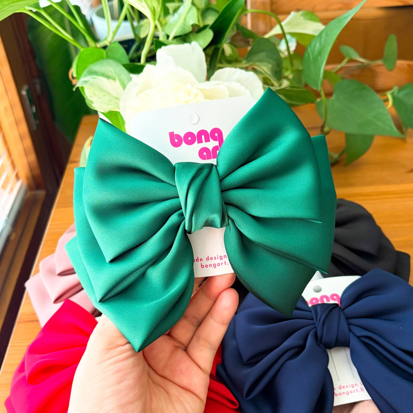 Dreamy Silk Bow – Hair Clip (Big)