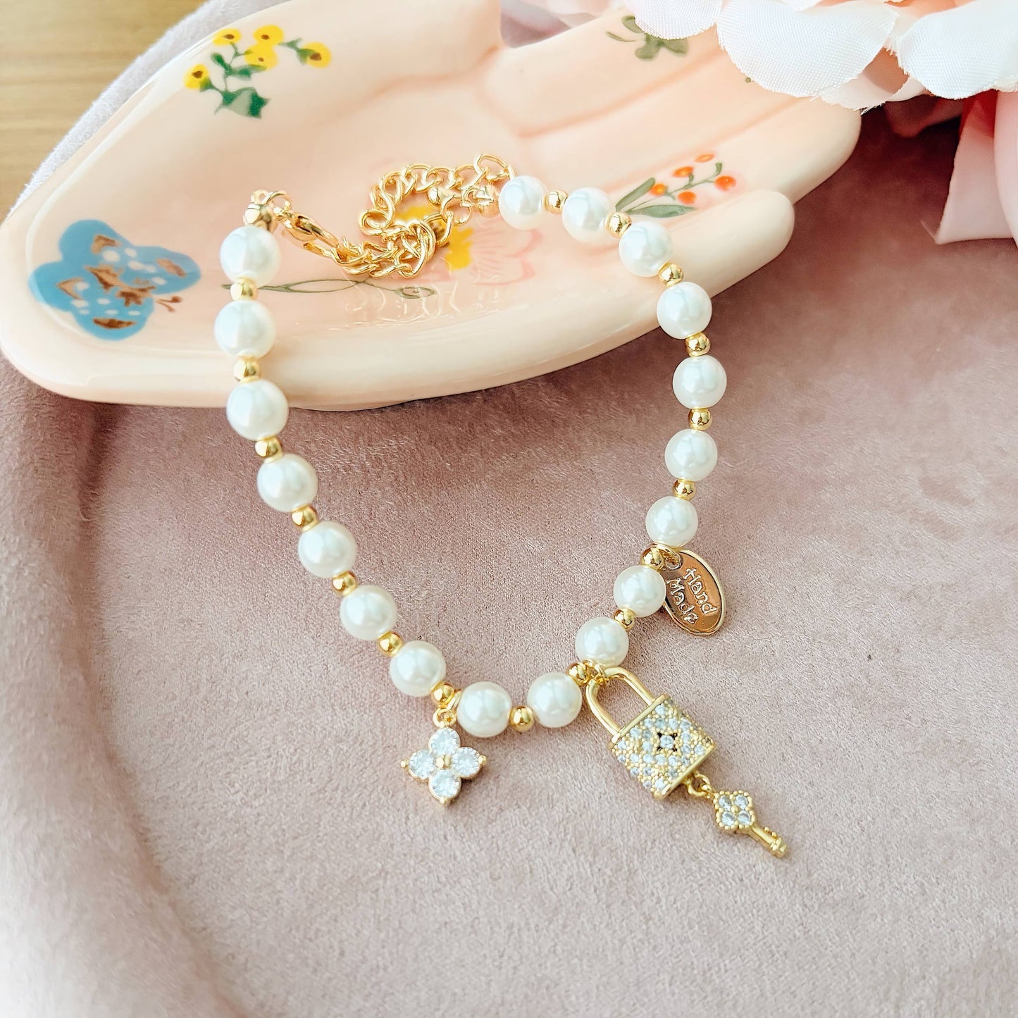 Radiant Bloom Pearl Bracelet