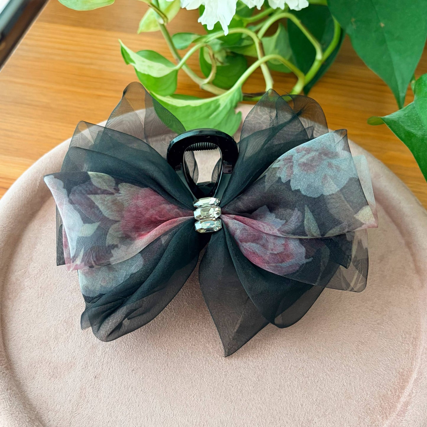 Dreamy Lace Bow – Claw Clip