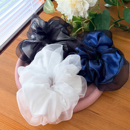 Velvet Aura – Scrunchie