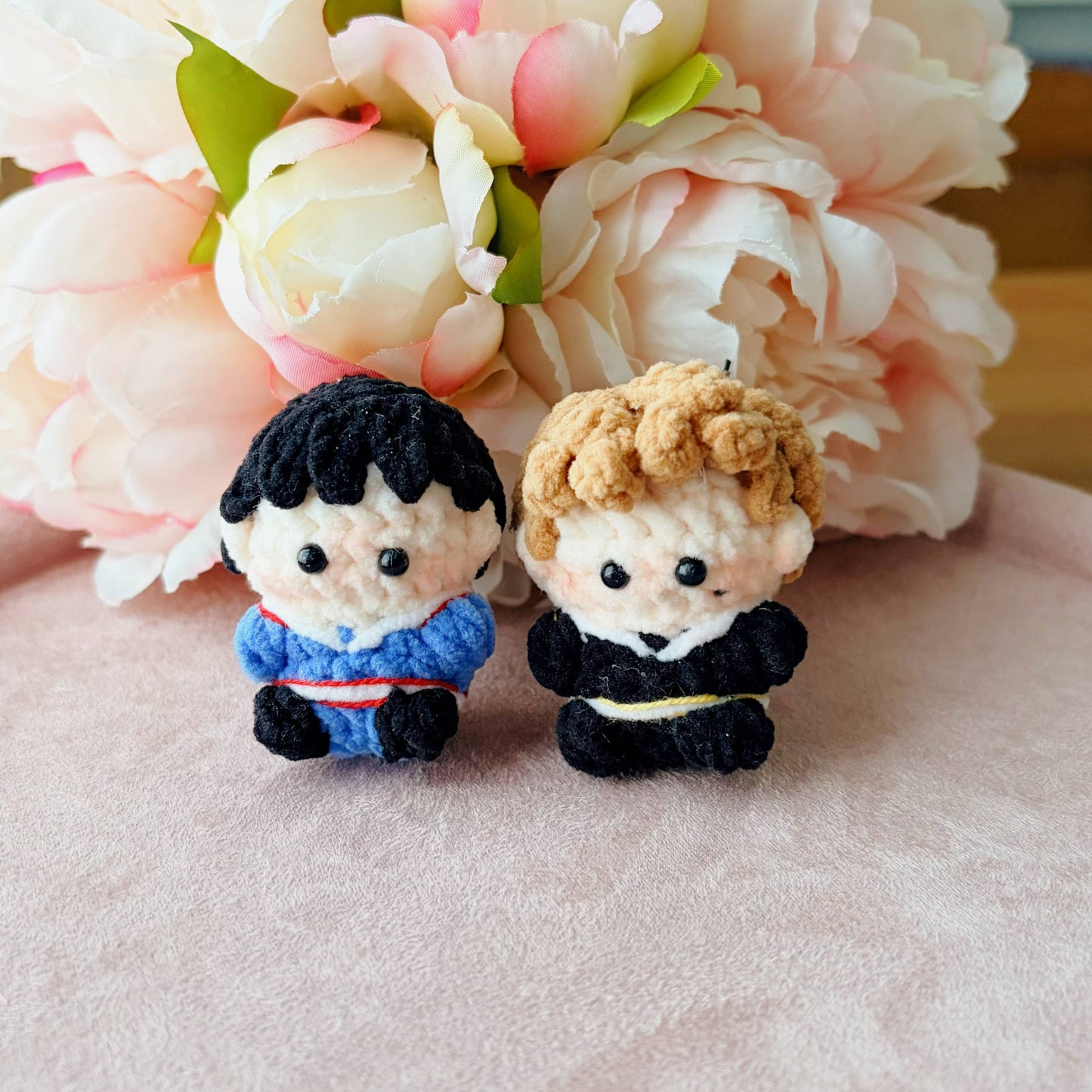 Mini Heated Rivalry FanArt - Amigurumi